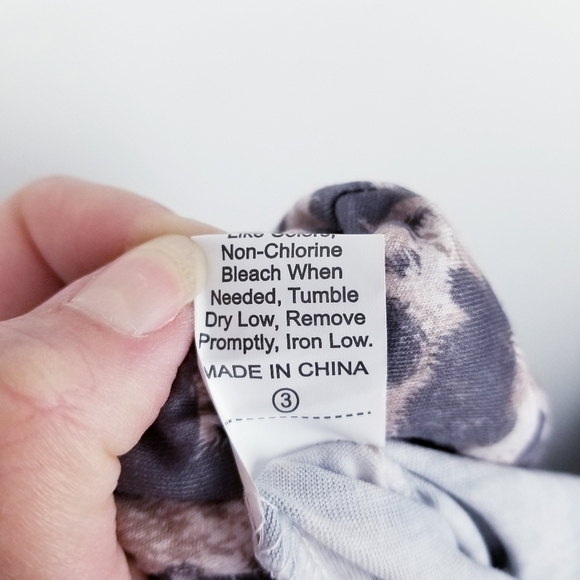 Shein Leopard Print Jumpsuit Romper, size Large - Picture 12 of 12